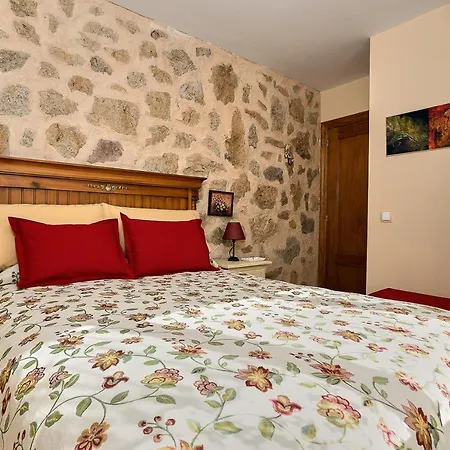 Glicinias Del Jerte بيت للعطل Casas del Castañar