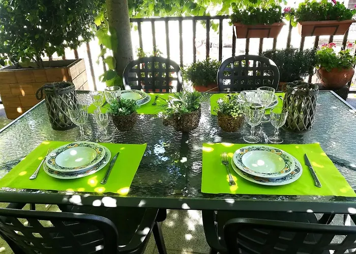 Glicinias Del Jerte * Casas del Castañar